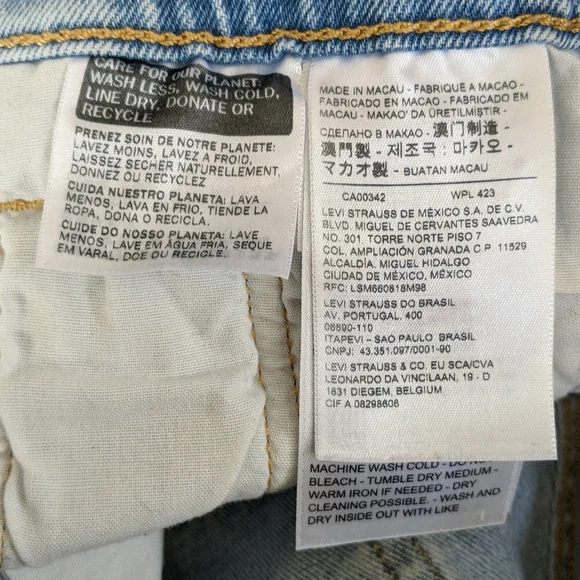 Levi's 501 jean Shorts Size 28 frayed